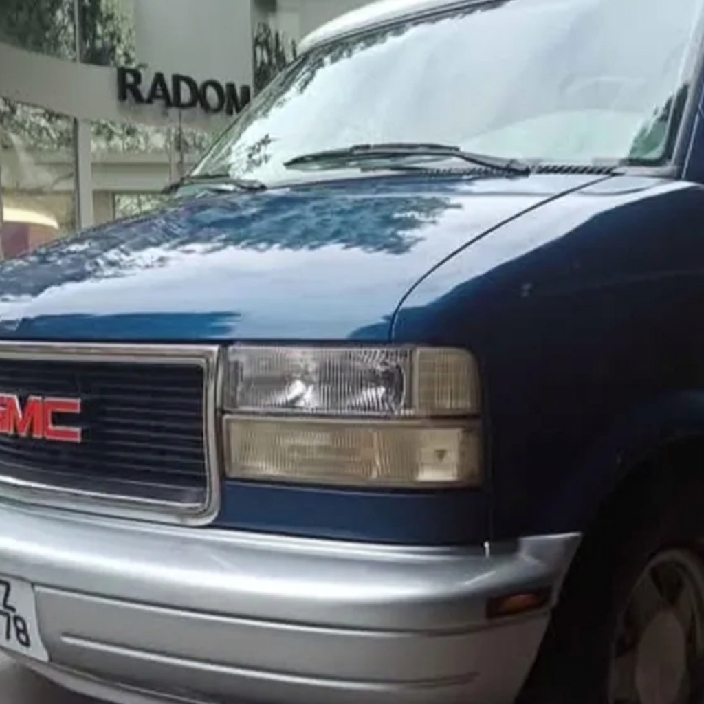 GMC Safari